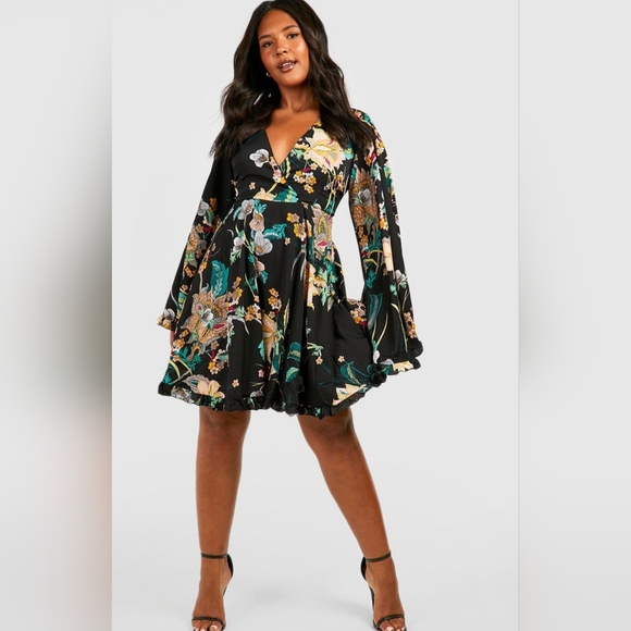 PAISLEY FLORAL WIDE SLEEVE SKATER DRESS - Picture 2 of 2